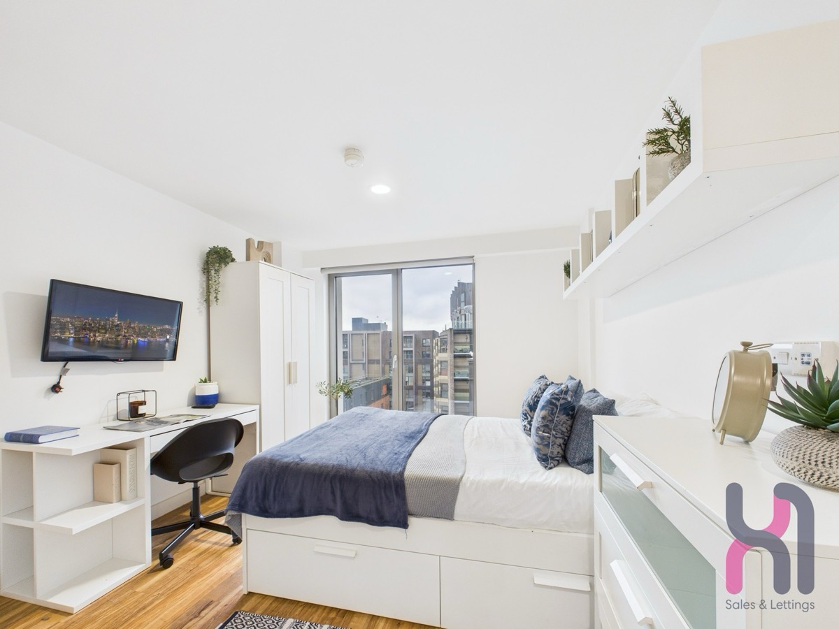 Studio apartment, X1 Liverpool One
