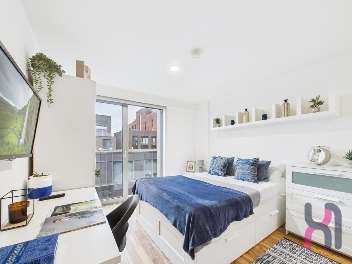 Studio apartment, X1 Liverpool One
